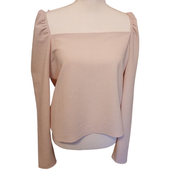 Express Tops - SOLD
Express Blouse women’s Size XL NWT
